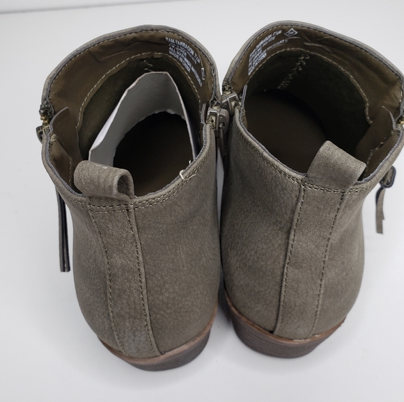 💥SALE💥Rampage tarragon olive embossed  ankle bootie - Picture 5 of 6